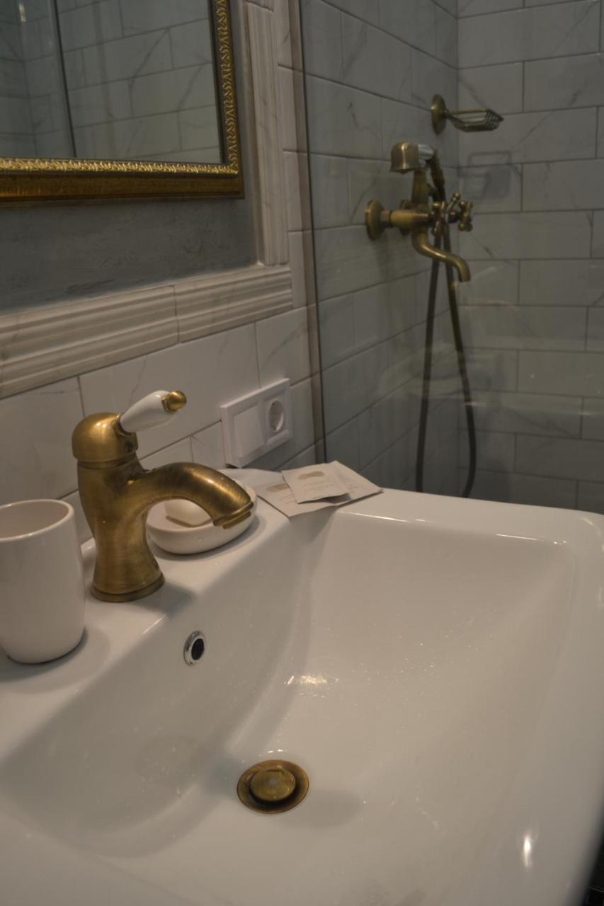 Lux Apartament На Левицького Lviv Dış mekan fotoğraf